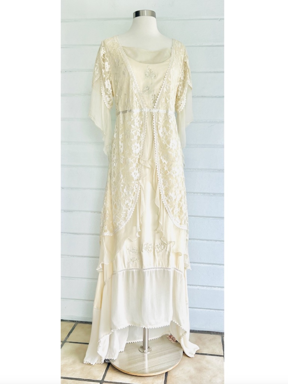 AGE OF LOVE by NATAYA Vintage Style Lace Wedding  Dress - L